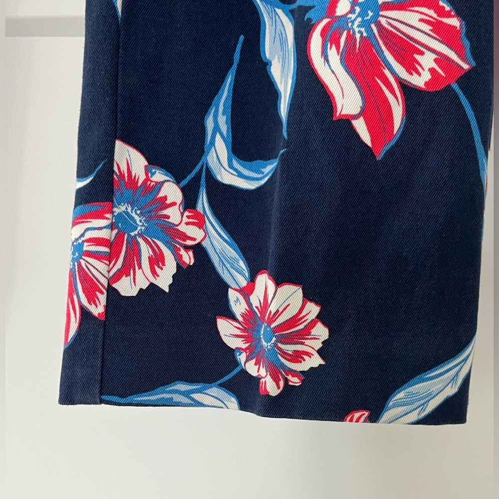Lands' End Blue, White & Fuschia Floral Chinos with Pockets, Size 6 - Picture 5 of 11